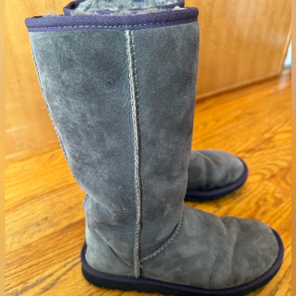 Gray Ugg Australia size Women’s 6 - Picture 2 of 8